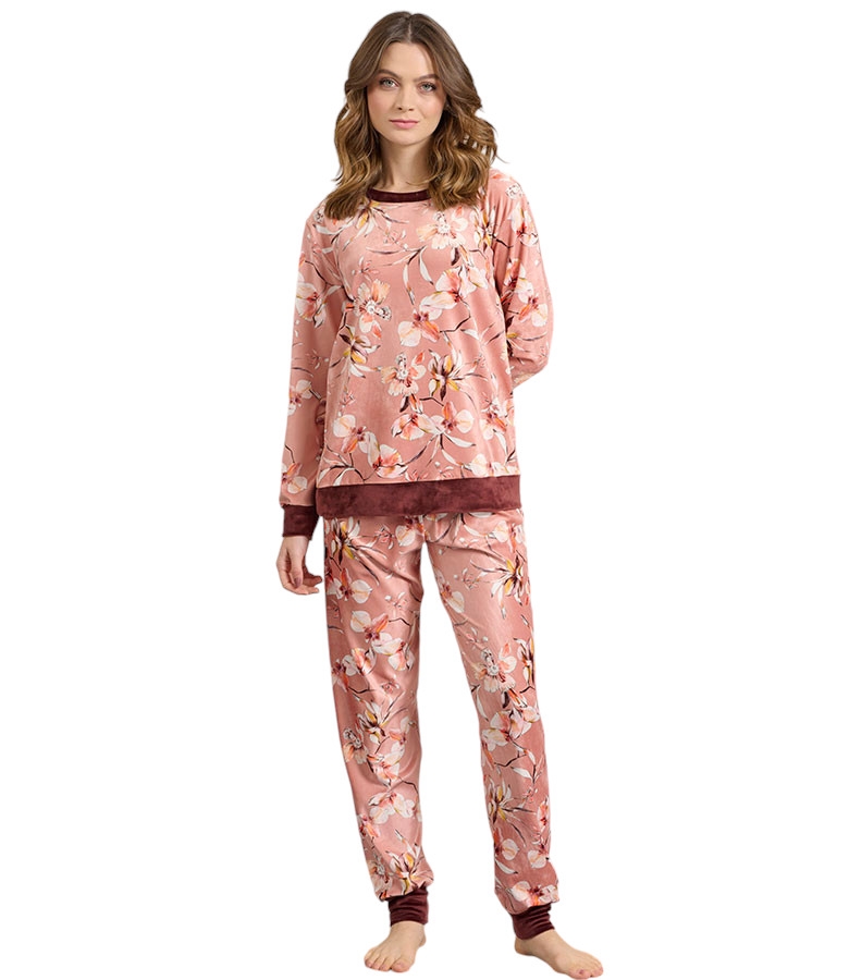 Woman's Velvet Pijamas